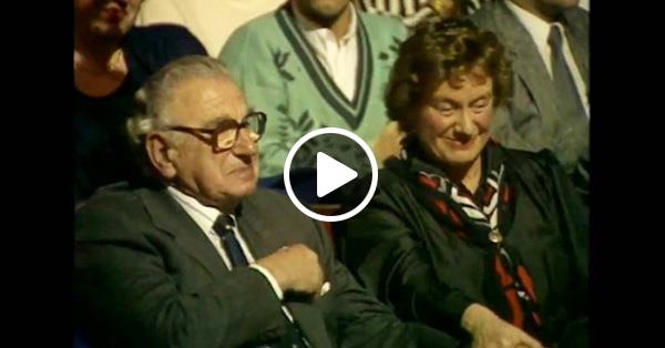 Он спас 669 детей во время Холокоста… и не знал, что сейчас они сидят рядом с ним
